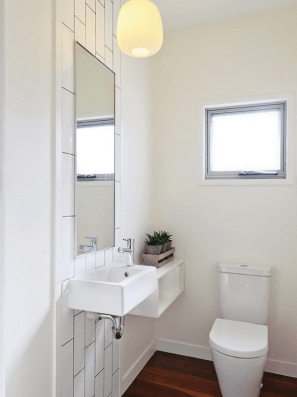 Ánh sáng tự nhiên giúp cho phòng tắm trở nên thoáng đãng hơn