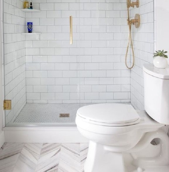 Chọn tông màu trắng cho phòng tắm có diện tích nhỏ
